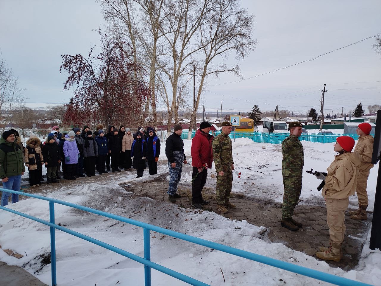 ПАМЯТИ РОМАНА ВАСИЛЬЕВИЧА МОЖНОВА.